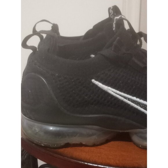 Nike Air VaporMax 2021 Flyknit Womens Size 9.5 Black Running Shoes Sneakers - Picture 3 of 15